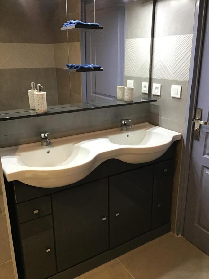 Appartement 3 Min A Pied Du Centre D'Uzes Parking Piscine Luaran gambar