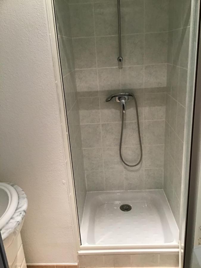 Appartement 3 Min A Pied Du Centre D'Uzes Parking Piscine Luaran gambar