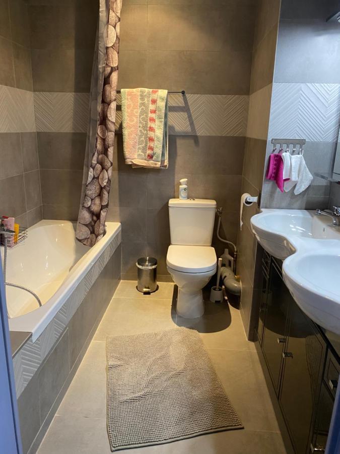 Appartement 3 Min A Pied Du Centre D'Uzes Parking Piscine Luaran gambar